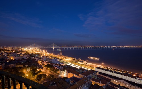 Lisbon-New-Night-Bridge.jpg