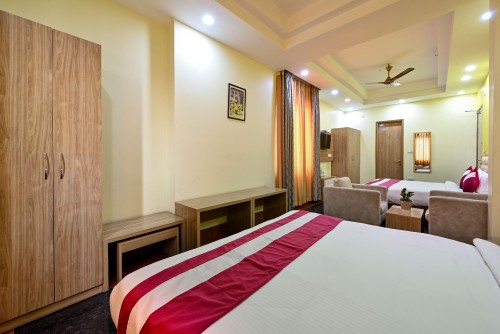 SKS Grand Palace Luxury Hotel Stay in Vrindavan Mathura. Our Hotel offer comfortable rooms stay which make your visit to Vrindavan an unforgettable experience.