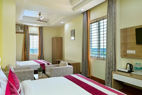 SKS Grand Palace Luxury Hotel Stay in Vrindavan Mathura. Our Hotel offer comfortable rooms stay which make your visit to Vrindavan an unforgettable experience.