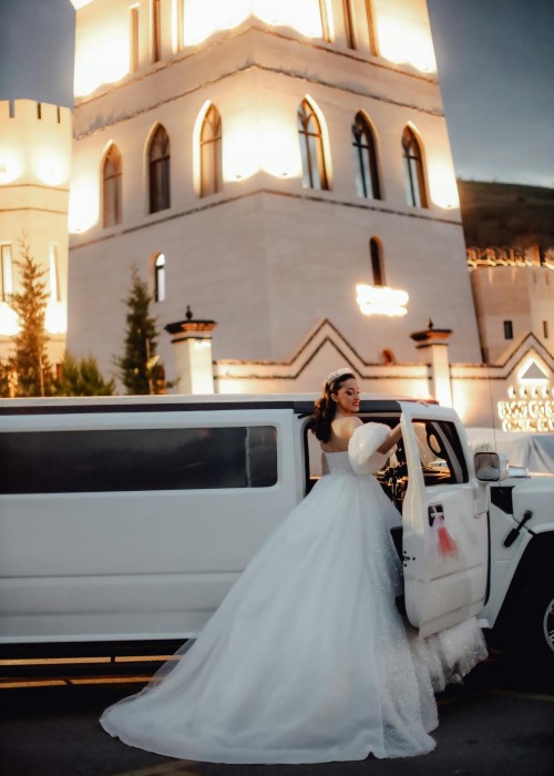 Weading-Luxury-Car.jpg