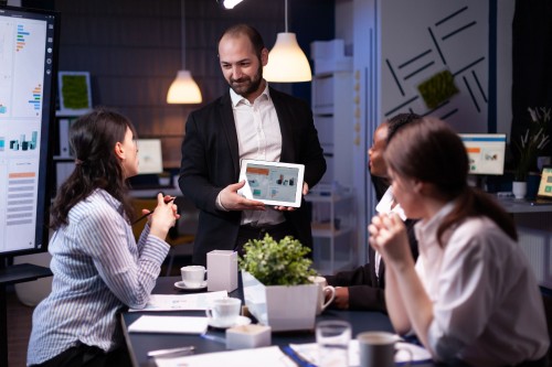 Boosting-Financial-and-Marketing-Strategies-with-Synkli-A-Game-Changer-for-Small-Businesses.jpg