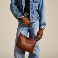 Buy-Crossbody-Bags-for-Women-Online-Ladies-Crossbody-Bags---Fossil.png