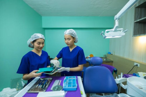 Breakthrough-Trends-in-Revision-Surgery-Techniques-and-Implants.jpg