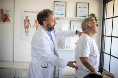 Risks-and-Challenges-Associated-with-Revision-Spine-Surgery.jpg