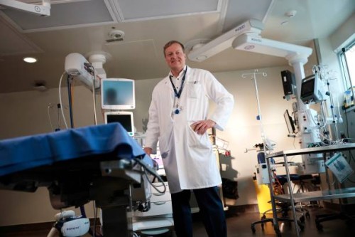 httpswww.gettyimages.indetailnews-photodr-markku-nousiainen-orthopedic-surgeon-at-sunnybrook-news-photo2147911257adppopuptrue.jpg