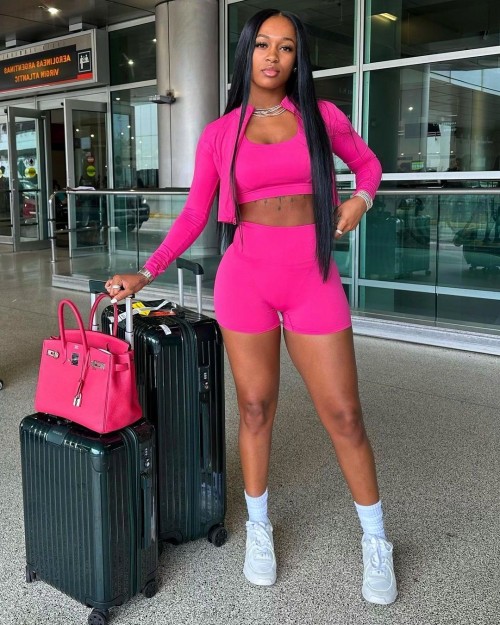 airport-outfit-color-2598.jpg