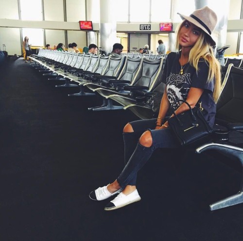 airport-outfit-color-2608.jpg