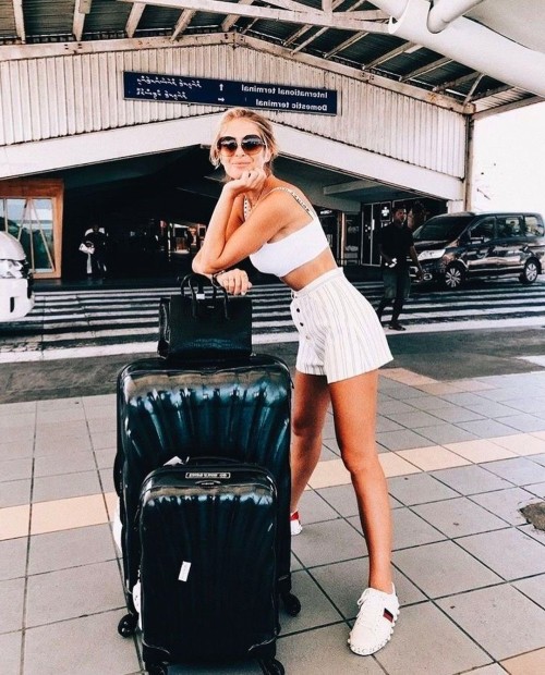 airport-outfit-color-2687.jpg