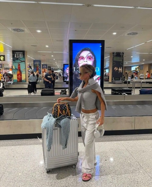 airport-outfit-color-2691.jpg