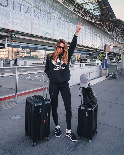 airport-outfit-color-2702.jpg