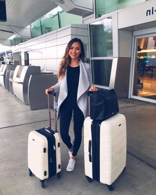 airport-outfit-color-2709.jpg