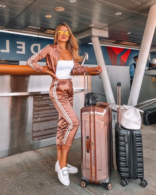 airport-outfit-color-2716.jpg