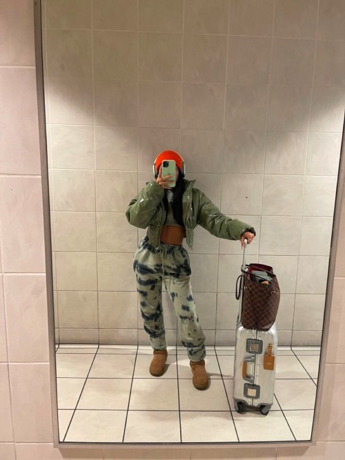 airport-outfit-color-2730.jpg