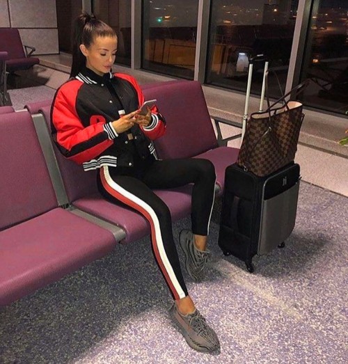 airport-outfit-color-2732.jpg