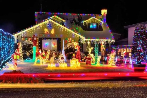 ND-Holiday-Light-Christmas-Lighting-Installation-1-1.jpg