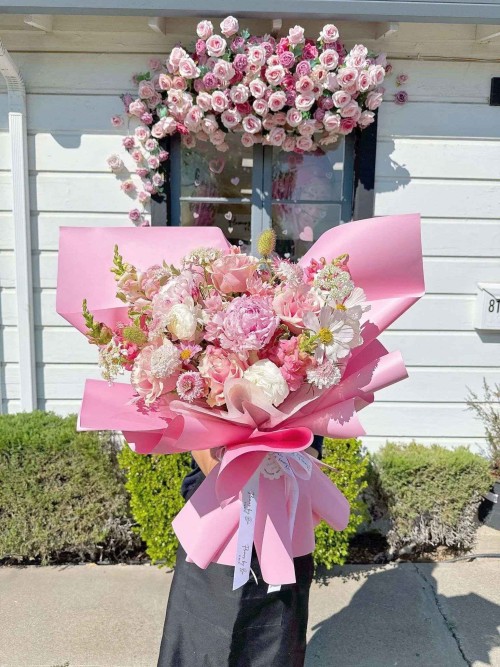 Unique-Birthday-Flower-in-Brentwood-1.jpg