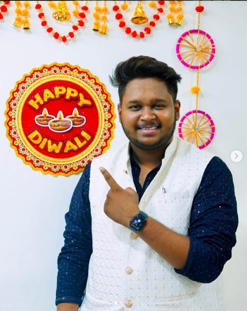 the-digital-marketing-agency-the-digibazzar-adarsh-arya-digital-marketing-expert.png