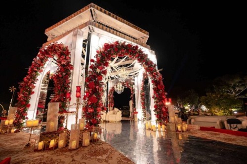 floral-backdrop-reception-stage.jpg