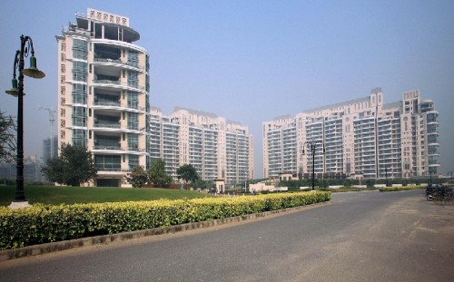 Where luxury meets landscape, DLF Aralias in Gurgaon for Rent opens the door to refined living on Golf Course Road. Nestled at Sector 42, Golf Dr, Gurugram, these expansive 5850 sq. ft. residences redefine comfort with 4 BHK layouts, overlooking the serene Aravallis and a championship golf course.
Crafted by DLF, this elite address blends elegance with everyday ease—clubhouse indulgence, swimming pool calm, gym energy, and 24×7 concierge service at your command. With only 268 residences across 10 towers, privacy feels personal, and space feels limitless.
From multi-cuisine dining to sports and wellness zones, every corner echoes sophistication. Secure, seamless, and thoughtfully designed, this is urban luxury at its finest.
For exclusive deals on dlf aralias gurgaon for rent, connect with Property4sure at 8178749372 or 9910902063.
Visit the website for more:- https://www.property4sure.com/haryana/gurgaon/golf-course-road/apartment-on-rent-in-dlf-aralias-gurgaon